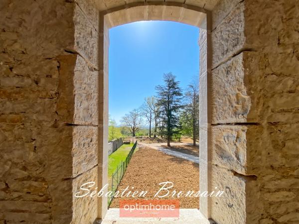 Le meilleur des deux mondes : une maison dans une résidence !