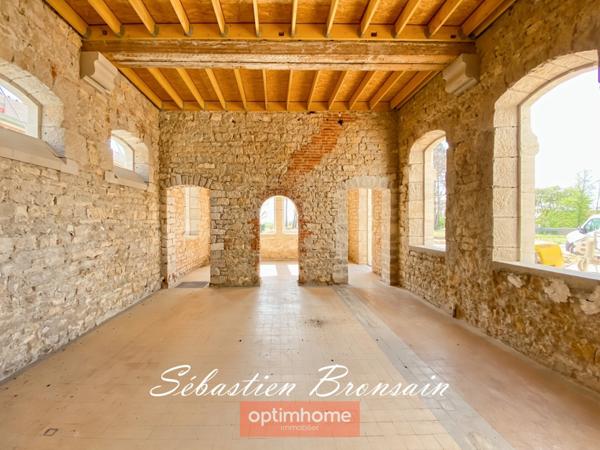 Le meilleur des deux mondes : une maison dans une résidence !