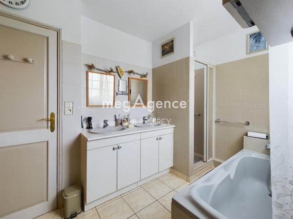 Maison à AIX-VILLEMAUR-PALIS, 10160 - 5 pièces 147m²