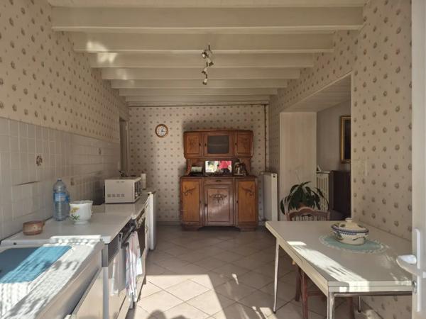 Charmante maison en plein coeur d'Aigre Idéalement située !