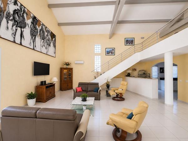 Maison Balaruc Les Bains 5 pièce(s) 193 m2+ T2 indépendant