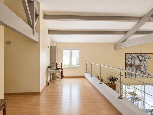 Maison Balaruc Les Bains 5 pièce(s) 193 m2+ T2 indépendant