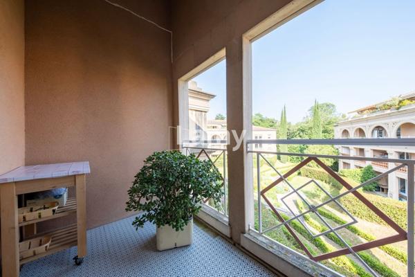 Appartement t4, terasse, 2 parkings, 1 cave