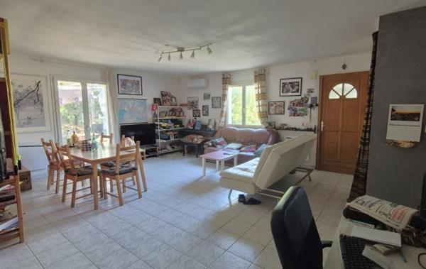 Vente Villa Jardin - garage - piscine hors sol à rafraîchir Saint-nazaire-d'aude