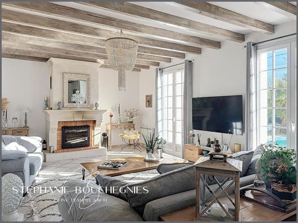 Maison T6  avec Piscine - 169m2 - Breuillet (17920)