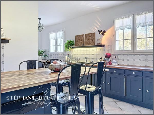 Maison T6  avec Piscine - 169m2 - Breuillet (17920)