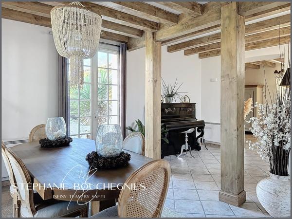 Maison T6  avec Piscine - 169m2 - Breuillet (17920)