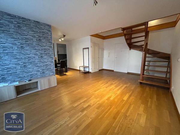 Appartement à louer 4 pièces 73.74m²