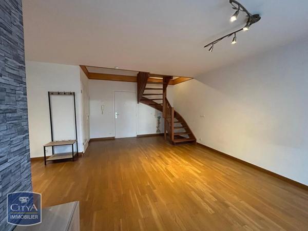 Appartement à louer 4 pièces 73.74m²