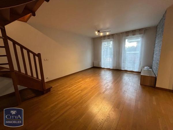 Appartement à louer 4 pièces 73.74m²
