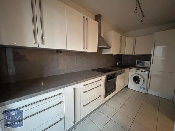 Appartement à louer 4 pièces 73.74m²