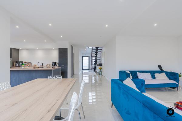 Maison à Trélazé de 4 chambres dont 1 de plain pied avec garage et jardin clos