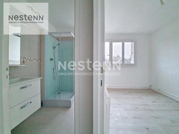 Appartement rénové avec ascenseur et parking - Secteur Patinoire