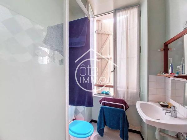 Pineuilh: maison en pierre de 137m² avec grange en bord de Dordogne