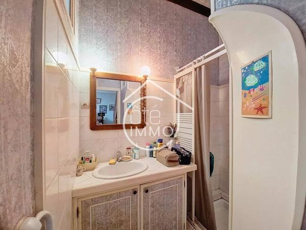 Pineuilh: maison en pierre de 137m² avec grange en bord de Dordogne