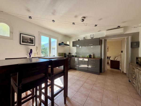 Appartement T2/3 – Véranda – Terrasse - Place de parking - 83700 Saint-Raphaël - Réf 86904422