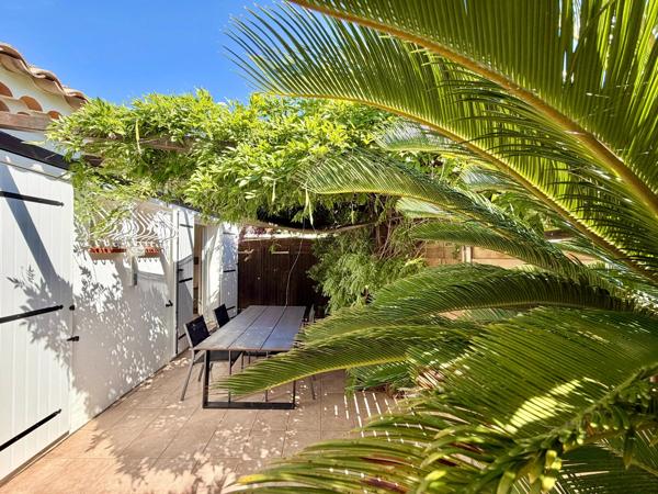 Appartement T2/3 – Véranda – Terrasse - Place de parking - 83700 Saint-Raphaël - Réf 86904422