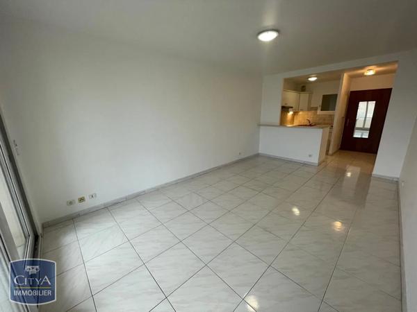 Appartement à louer 2 pièces 43m² Fréjus (83600)