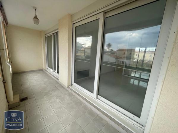 Appartement à louer 2 pièces 43m² Fréjus (83600)
