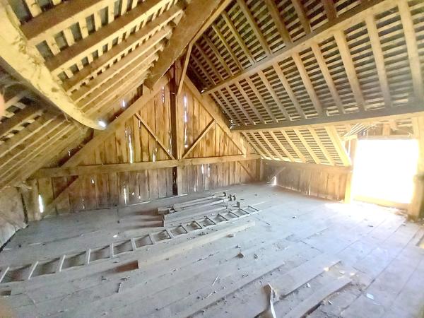 Fermette à rénover sur près de 2 hectares – Idéal projet de vie à la campagne (MONTAUDIN -53)