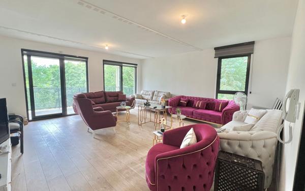 Immeuble à vendre    8 pièces •  Phalsbourg