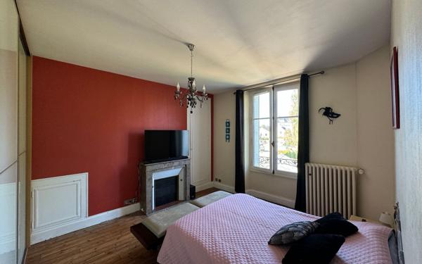 Maison à vendre    7 pièces •  Nogent-le-Rotrou