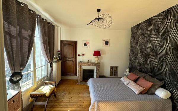 Maison à vendre    7 pièces •  Nogent-le-Rotrou