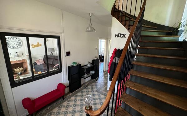 Maison à vendre    7 pièces •  Nogent-le-Rotrou