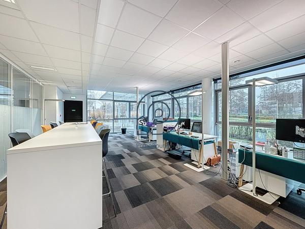 Villeneuve-d'Ascq – Haute Borne | Bureaux RDC 274 m² + 14 parkings | ERE Park II | À vendre