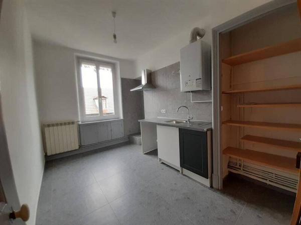 Appartement 4 pièces                                        - 38000 Grenoble Réf : 5480