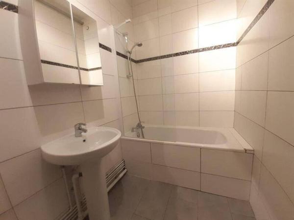 Appartement 4 pièces                                        - 38000 Grenoble Réf : 5480