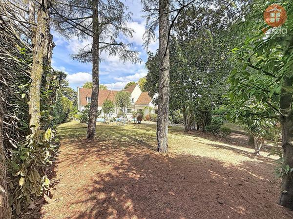 Maison à vendre - Marnes-la-Coquette 11 pièces de 330 m²