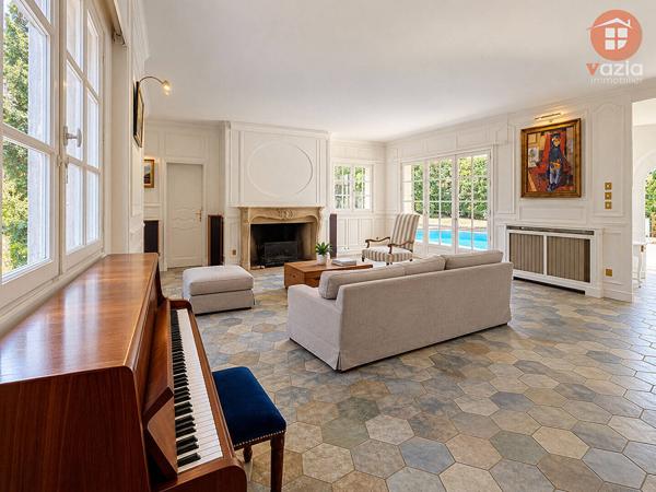 Maison à vendre - Marnes-la-Coquette 11 pièces de 330 m²