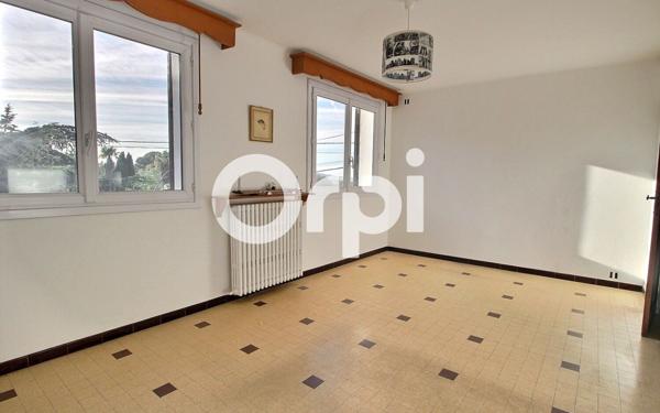 Maison à vendre    6 pièces • 100 m2 Marseille 10