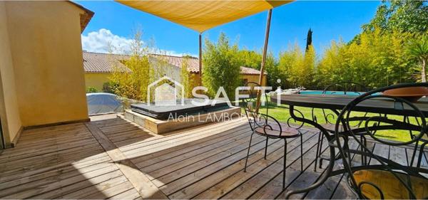 Villa avec piscine, jacuzzi et dépendance"