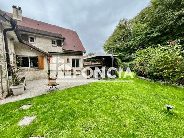 À vendre Maison 7 pièces 174.84 m² - Aigremont 78240