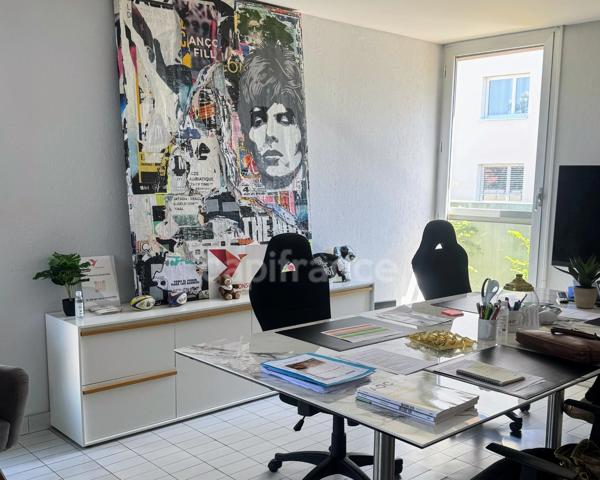A vendre immeuble professionnel 360 m2 sur 1363 M3 de terrain clos et arboré à CLERMONT FERRAND (63)