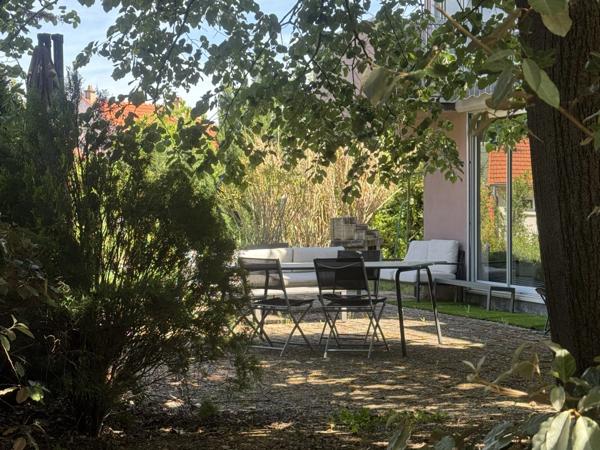 A vendre immeuble professionnel 360 m2 sur 1363 M3 de terrain clos et arboré à CLERMONT FERRAND (63)