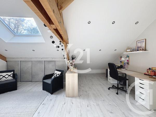 Appartement T5 à vendre  5 pièces - 97,89 m2 ESSERT - 90