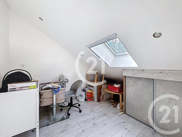 Appartement T5 à vendre  5 pièces - 97,89 m2 ESSERT - 90