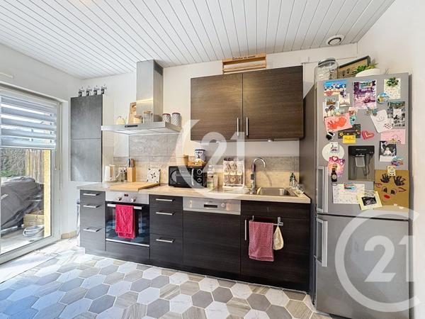 Appartement T5 à vendre  5 pièces - 97,89 m2 ESSERT - 90