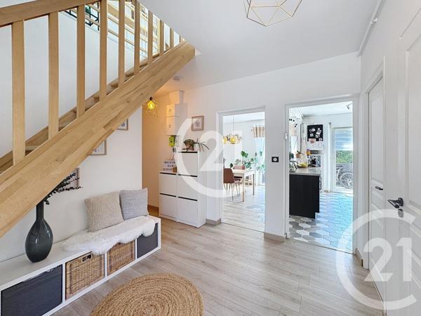 Appartement T5 à vendre  5 pièces - 97,89 m2 ESSERT - 90