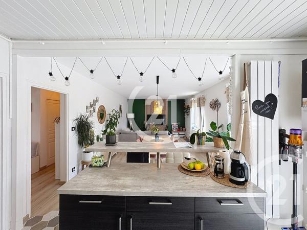 Appartement T5 à vendre  5 pièces - 97,89 m2 ESSERT - 90