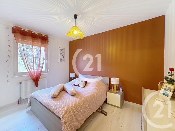 Appartement T5 à vendre  5 pièces - 97,89 m2 ESSERT - 90