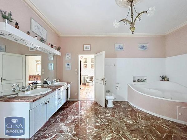 Maison à vendre 7 pièces 198m² Albi (81000)
