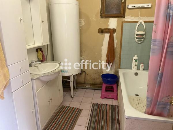 Maison 1 pièce - 292 m²