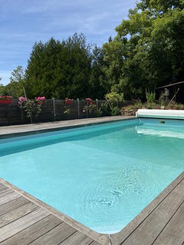 Anthenay (51700) GRANDE MAISON AVEC PISCINE ET GRAND TERRAIN