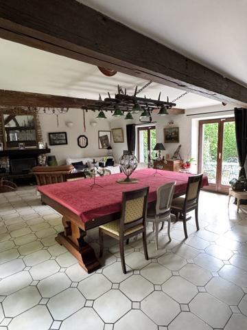 Anthenay (51700) GRANDE MAISON AVEC PISCINE ET GRAND TERRAIN