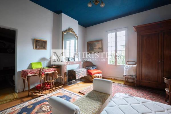 Au coeur de Libourne, magnifique propriété pleine de charme à rénover
