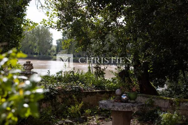 Au coeur de Libourne, magnifique propriété pleine de charme à rénover